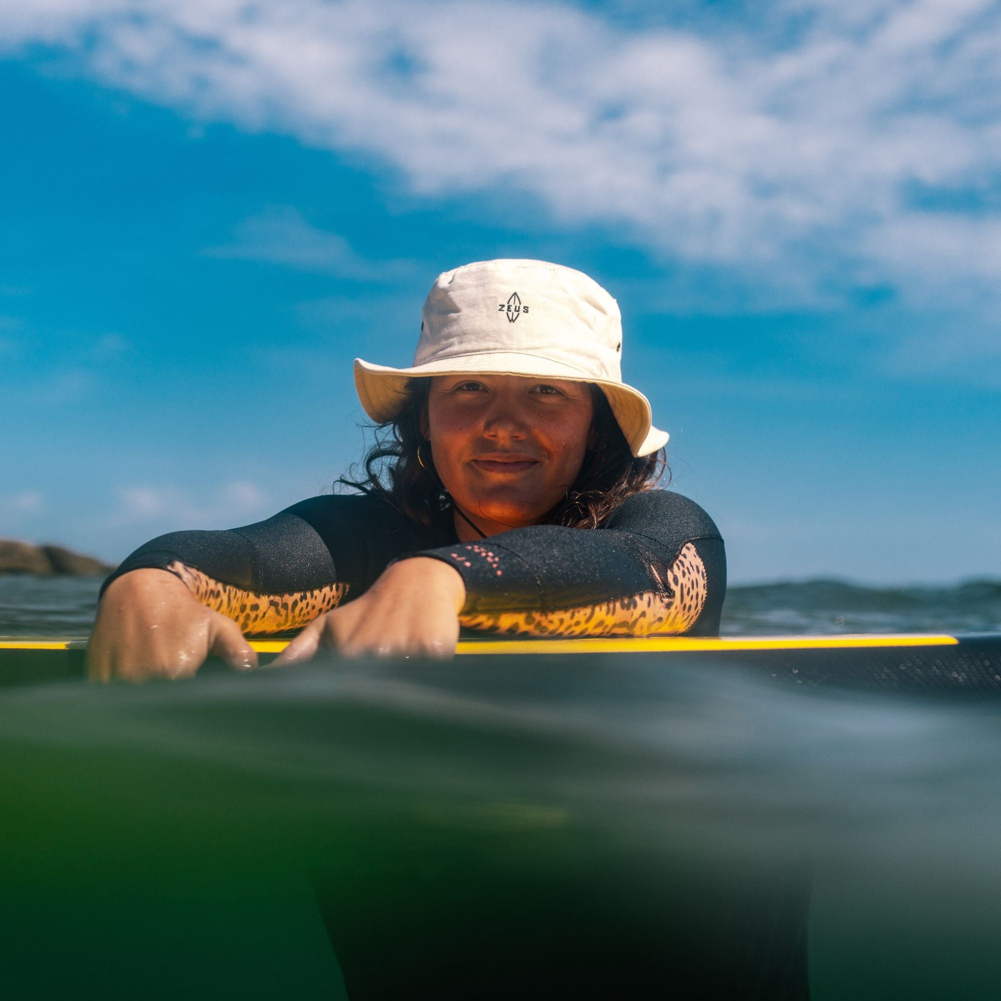 Surfer Bucket Hat Brown